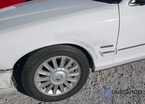 2010 Mercury Grand Marquis Ls (Fleet Only) из США, поврежденный, VIN 2MEBM7FVXAX629761